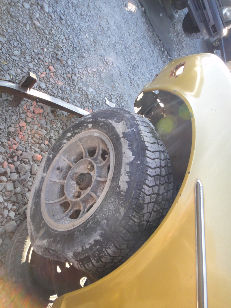 It only had three of these wheels but I took them anyway to add to my old wheel collection.